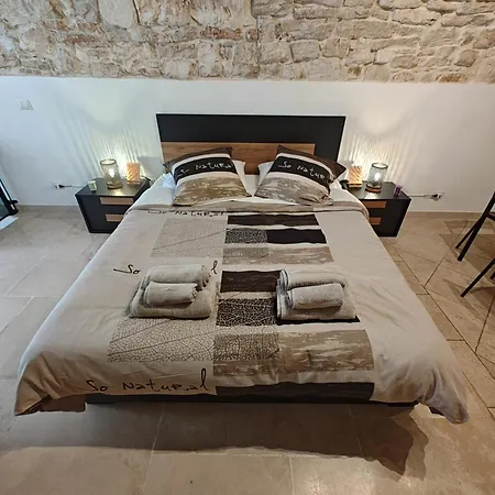Pied-a-terre 13